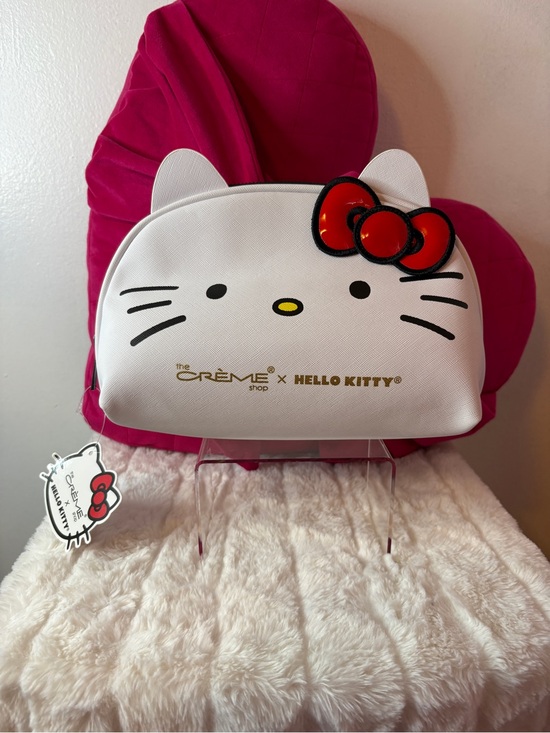 Hello Kitty Handbags - Hello Kitty Cosmetic Bag